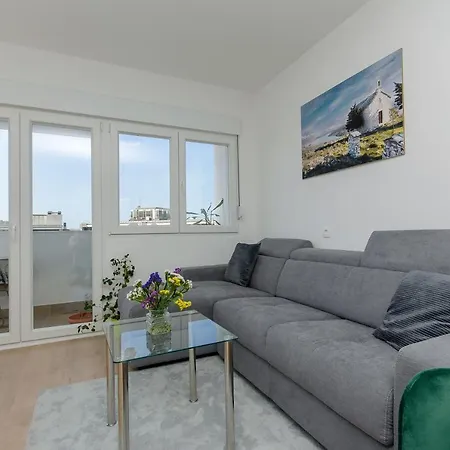 Modern Living Airy Apartmán *