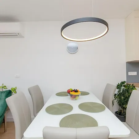 Modern Living Airy *